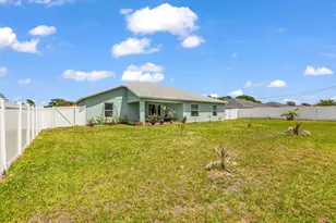 1220 SE Navajo Ln, Port Saint Lucie, FL 34983 - Photo 36
