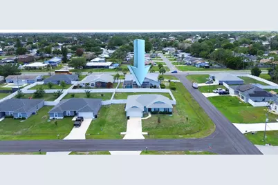 1220 SE Navajo Lane, Port Saint Lucie, FL 34983 - Photo 2