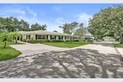 10127 41st Terrace S #211, Boynton Beach, FL 33436 - Photo 2