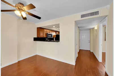 118 Royal Park Drive #4G, Oakland Park, FL 33309 - Photo 4