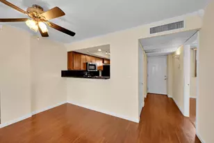 118 Royal Pk Dr, Oakland Park, FL 33309 - Photo 4