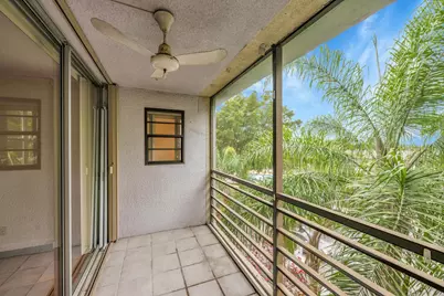 118 Royal Park Drive #4G, Oakland Park, FL 33309 - Photo 8