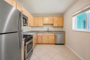 421 S Lakeside Dr, Lake Worth Beach, FL 33460 - Photo 2