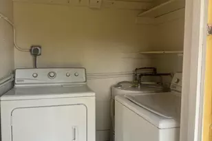 2360 NW 98th St, Miami, FL 33147 - Photo 18