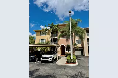 6529 Emerald Dunes Drive #302, West Palm Beach, FL 33411 - Photo 2