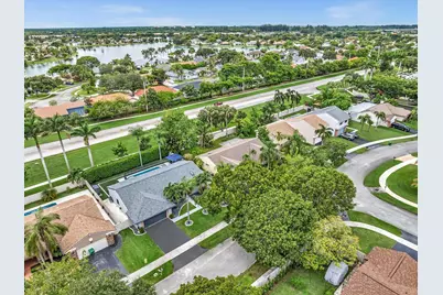 1341 White Stone Way, Davie, FL 33325 - Photo 18