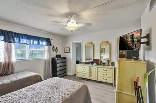 810 SE 7th St, Deerfield Beach, FL 33441 - Photo 12