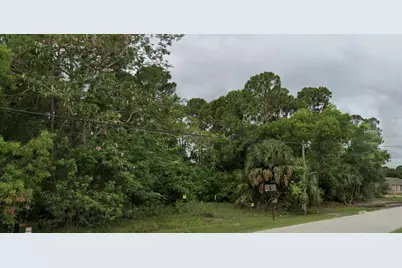 858 SE Walters Terrace, Port Saint Lucie, FL 34983 - Photo 2