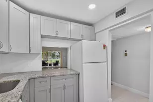 1030 Country Club Dr, Margate, FL 33063 - Photo 6