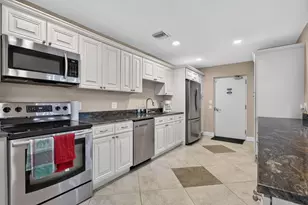 1030 Country Club Dr, Margate, FL 33063 - Photo 24
