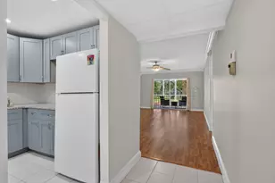 1030 Country Club Dr, Margate, FL 33063 - Photo 10
