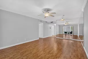 1030 Country Club Dr, Margate, FL 33063 - Photo 14