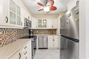 220 Kings Point Dr, Sunny Isles Beach, FL 33160 - Photo 4