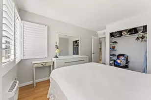 220 Kings Point Dr, Sunny Isles Beach, FL 33160 - Photo 16