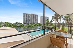 220 Kings Point Dr, Sunny Isles Beach, FL 33160 - Photo 12