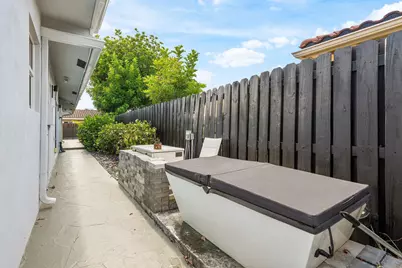 2200 SE 9th Street, Pompano Beach, FL 33062 - Photo 28