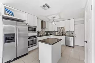728 NE 9th Ave, Boynton Beach, FL 33435 - Photo 12