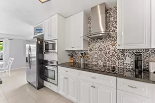 728 NE 9th Ave, Boynton Beach, FL 33435 - Photo 14
