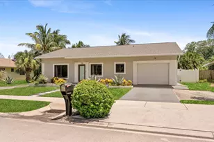 728 NE 9th Ave, Boynton Beach, FL 33435 - Photo 2