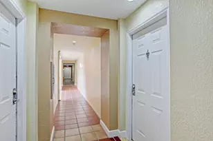 630 S Sapodilla Ave S, West Palm Beach, FL 33401 - Photo 2