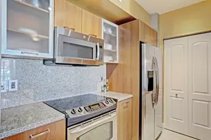 630 S Sapodilla Ave S, West Palm Beach, FL 33401 - Photo 4