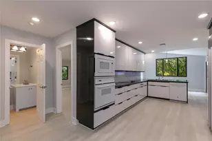 13401 SW 83rd Ave, Pinecrest, FL 33156 - Photo 10