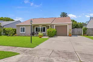 7779 Blairwood Cir N, Lake Worth, FL 33467 - Photo 2
