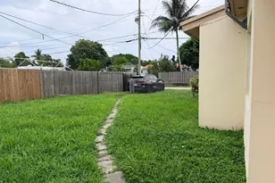 2438 Thomas St, Hollywood, FL 33020 - Photo 22