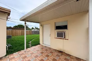 2438 Thomas St, Hollywood, FL 33020 - Photo 12