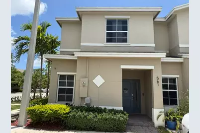 561 NE 5th Way, Florida City, FL 33034 - Photo 2