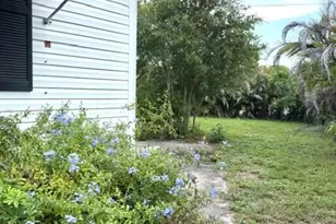 8423 SE Sandy Ln, Hobe Sound, FL 33455 - Photo 26