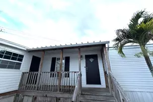 8423 SE Sandy Ln, Hobe Sound, FL 33455 - Photo 6