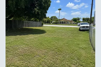 1198 Tangelo Avenue, West Palm Beach, FL 33406 - Photo 4