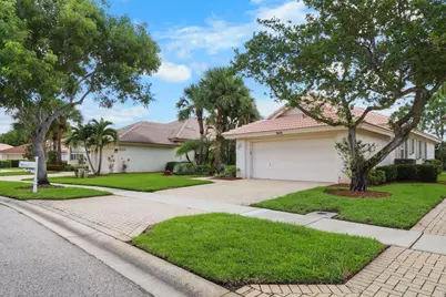 9110 Bay Harbour Circle, West Palm Beach, FL 33411 - Photo 2