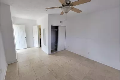 2021 NW 85th Avenue, Pembroke Pines, FL 33024 - Photo 4