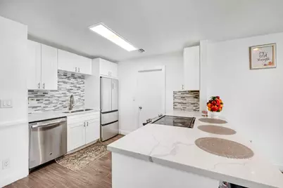 5711 NW 65th Way, Tamarac, FL 33321 - Photo 8