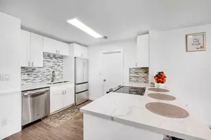 5711 NW 65th Way, Tamarac, FL 33321 - Photo 8