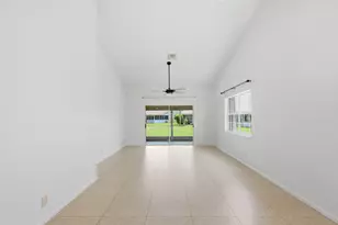 6616 Marissa Cir, Lake Worth, FL 33467 - Photo 10