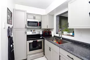 8103 NW 58th Pl, Tamarac, FL 33321 - Photo 12