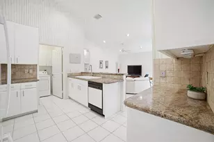 17314 Ventana Dr, Boca Raton, FL 33487 - Photo 10