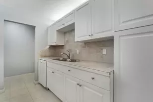 150 Pineview Rd, Jupiter, FL 33469 - Photo 8