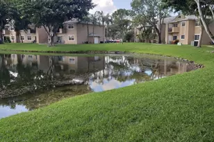 2121 NW 96th Terrace, Pembroke Pines, FL 33024 - Photo 2