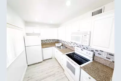 2710 Riverside Drive #201-A, Coral Springs, FL 33065 - Photo 4