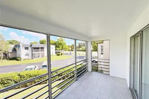 2710 Riverside Dr, Coral Springs, FL 33065 - Photo 32
