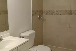 407 Executive Center Dr, West Palm Beach, FL 33401 - Photo 6