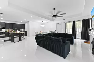 7461 Moonrise Dr, Lake Worth, FL 33467 - Photo 10