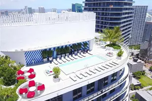 55 SW 9th St, Miami, FL 33130 - Photo 10