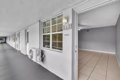 626 SW 14th Avenue #212, Fort Lauderdale, FL 33312 - Photo 2
