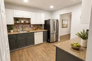 1759 SW 81st Ln, Davie, FL 33324 - Photo 2