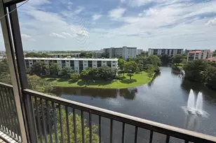 2334 S Cypress Bend Dr, Pompano Beach, FL 33069 - Photo 20